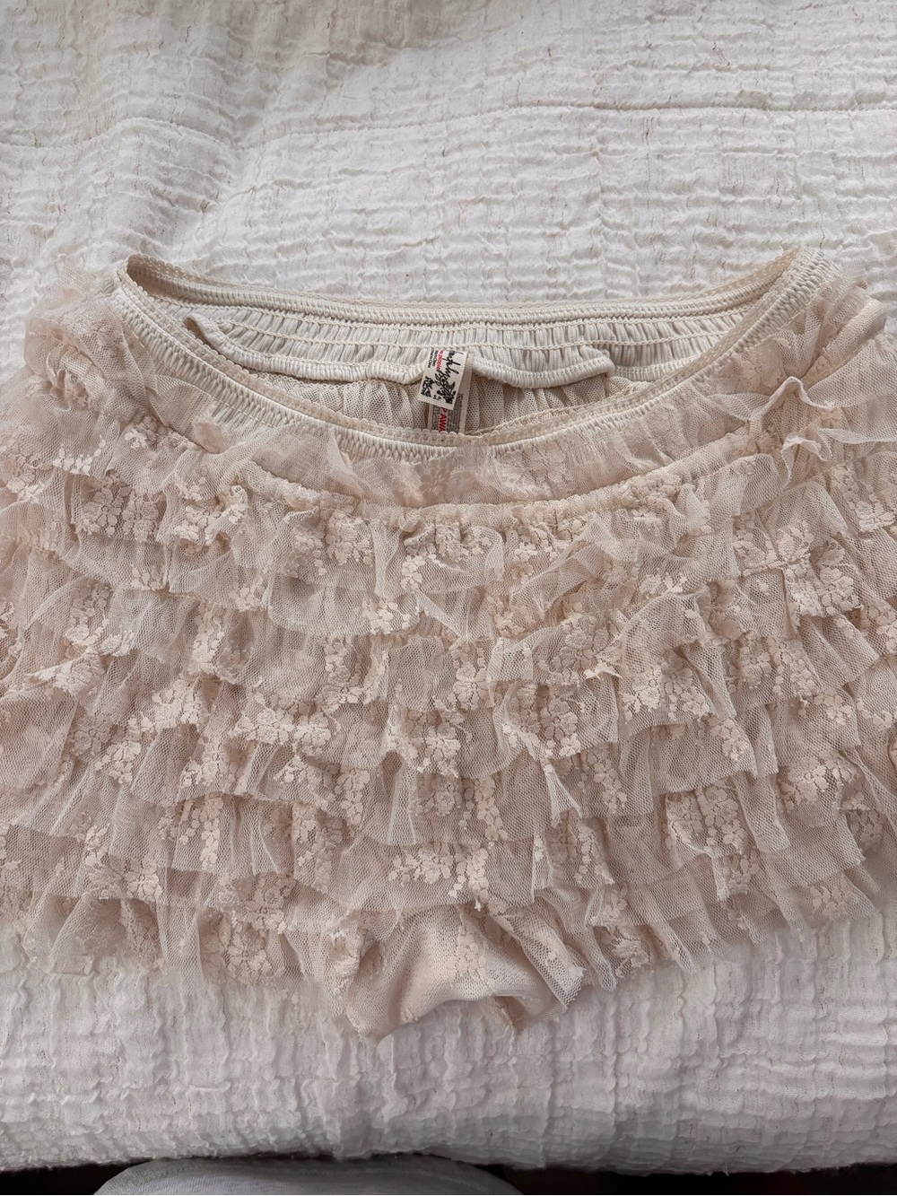 FREE PEOPLE Ruffled Lace Beige Shorts